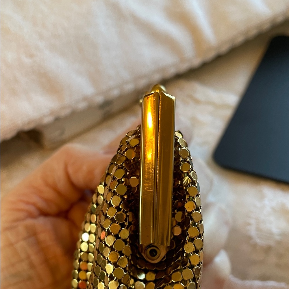 Glamorous Derma mesh Gold Sequin Clutch - Picture 4 of 9